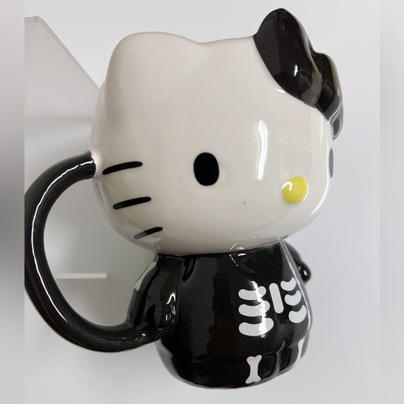 NEW Sanrio | Hello Kitty Black Halloween Skeleton Mug - 20oz - Picture 3 of 5
